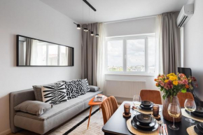 Stunning Views 2BR Flat - Top Location - Terrace